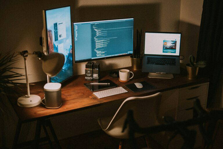 إدخال البيانات بشكل مستقل
